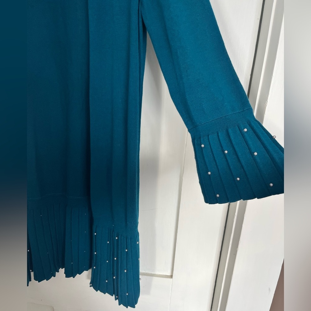 Chicos Elegant Teal Cardigan Sweater with Pleated Cuffs and Pearls Gorgeous